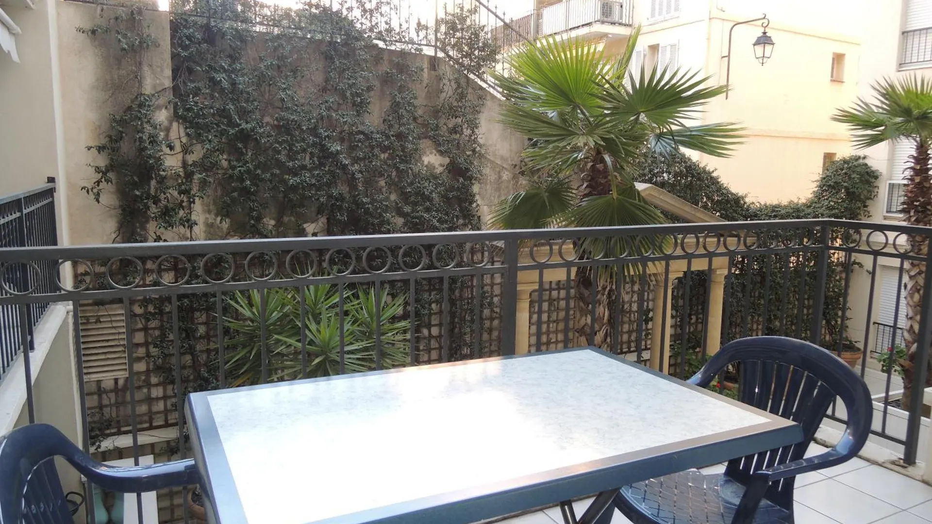 Cannes Palazzio 0*,  フランス