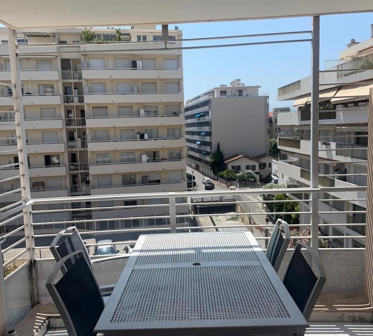 Cannes Palazzio 0*,
