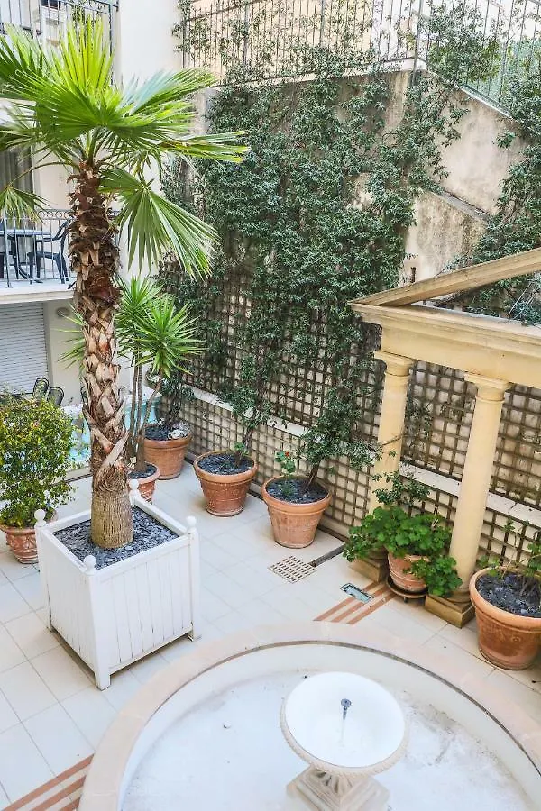 Cannes Palazzio 0*,